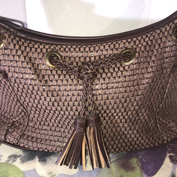 Relic Weaved Tassel Purse - Picture 5 of 15